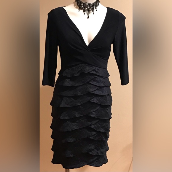 Adrianna Papell Mermaid Ruffle Layered Ruffles Dark Blue Low Cut V Neck … - Picture 1 of 14